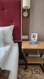 WHITE GLOVE H Dyplomata - 0