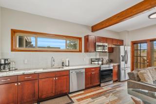 Mountain Oasis Stunning Views Renovated Condo Near Flagstaff Attractions - 4