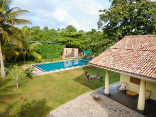 Green Hideaway - Villa with Private Pool, 8 mins to Galle Fort - 9