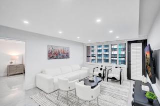 Steps to the Beach 3BR 2BA Condo Resort Perks and Ocean Glimpse 1406 - 0