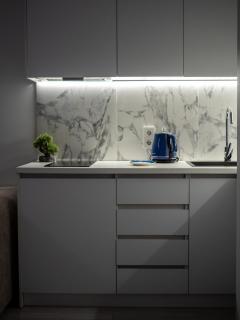 8 Luxury Suites by MEGA Mall - 8