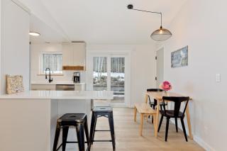 Cozy 3BR Retreat in Midtown - 2