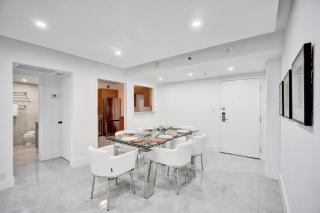 Steps to the Beach 3BR 2BA Condo Resort Perks and Ocean Glimpse 1406 - 5