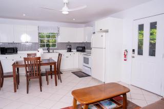 Relaxed Island Stay with Patio and Free Parking - 5