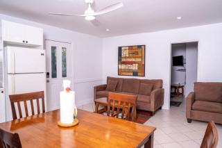 Relaxed Island Stay with Patio and Free Parking - 8