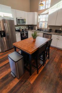 The Treetop Retreat – Family Getaway in Scenic Hocking Hills - 9