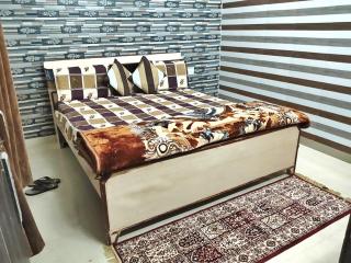 Vrindavan Divine Hut near Prem Mandir and Iskcon - 7