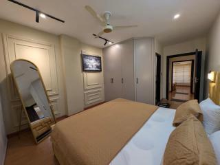 Colosseum Int Hotel - 8