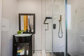 Rustic Lakefront Cottage with Fire Pit & Scenic Views - 5