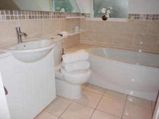 Basingstoke Apartments - St Raphael House 1 bed, City Centre Charming Apartments - 7