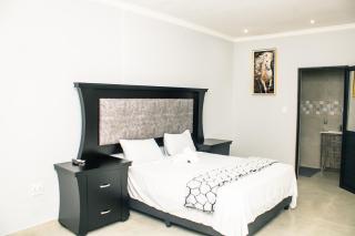 Silver Lake Lodge Rustenburg - 6