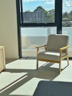 Melrose park olympic stay FREE parking - 1