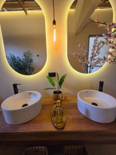 Lotus Beach House playa privada - 7