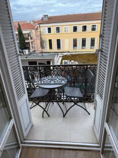 88 ANT - Bel appartement 3 chambres Rue d'Antibes - 1