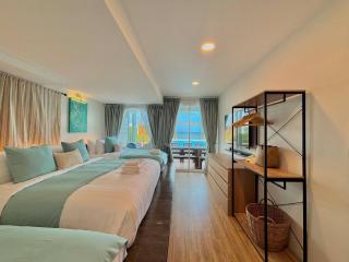 BeachLiving+PoolAccess|Dining, Kitchen&BBQ|Market - 0