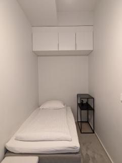 HENNIINA V New & Modern - 4