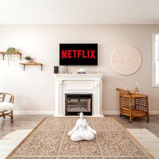 BoHo House-Sleeps 17-Garage-3 Kitchens-Fireplace - 1