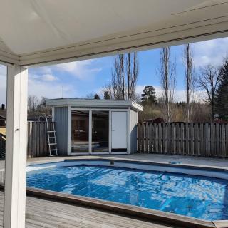 Gamla Hjälmarvägen 10 - 2