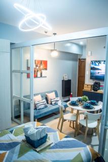 Elivion Staycations at McKinley Hill, near Venice, BGC, with Pool & Wifi - 3