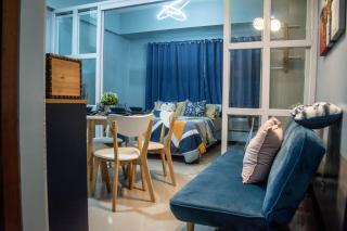 Elivion Staycations at McKinley Hill, near Venice, BGC, with Pool & Wifi - 7