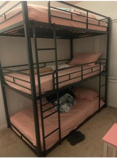 Females room bun beds - 8