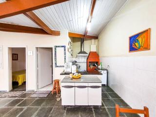 Casa 4 quartos no Centro de Ubatuba - REF NE02H - 1