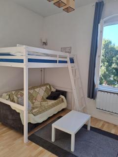 studio 2ème étage - 1