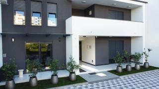 Royal Rest Apartments - 0