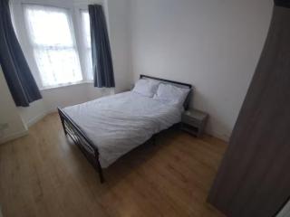 One Bed Flat in West Reading - 4