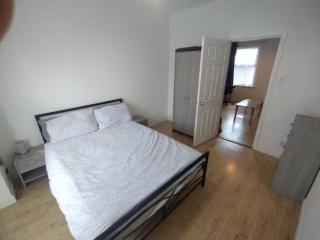 One Bed Flat in West Reading - 1