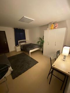 Simple studio in Abu Dhabi - 4