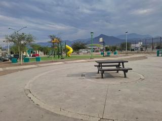 XenHaus house with private access - 4