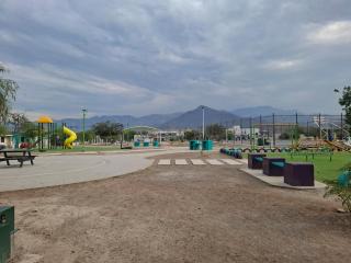 XenHaus house with private access - 2