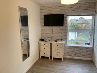 3 Bed House in Reading Area - 6