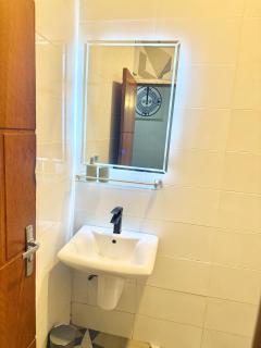 Élégant 3 pièces avec entrée personnelle à Fidjrossè, Cotonou, Wifi fibre et Parking - 3