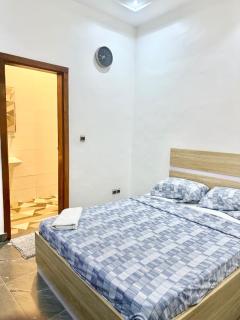 Élégant 3 pièces avec entrée personnelle à Fidjrossè, Cotonou, Wifi fibre et Parking - 1