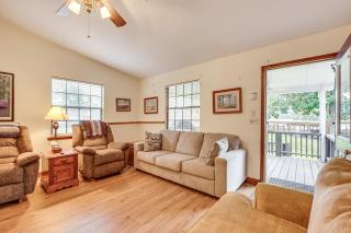 Couples Getaway! Lake Talquin Townhome with Deck - 7