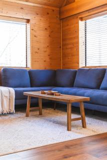 Stylish Cozy Cabin Retreat in Munds Park - 4