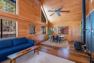 Stylish Cozy Cabin Retreat in Munds Park - 1
