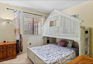 Eternal Treehouse Hot Tub Outdoor Oasis in Pines Entertainment Galore - 4