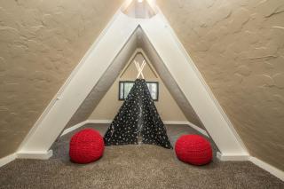 Blissful Pine A-Frame Chalet Deck Game Room Mother-in-Law Suite Sleeps 16 - 4