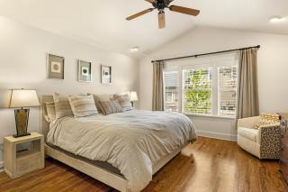 Ponderosa Escape Stunning Location Incredible Game Room Urban Trail System AC EV-charger - 7