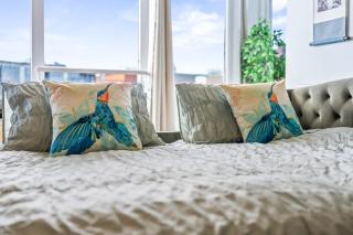 Cosy 1-Bedroom Apartment in Birmingham City Centre - 2