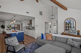 Mountain Lake Views Stunning Lakefront Retreat Hot Tub Game Room Near Downtown - 3