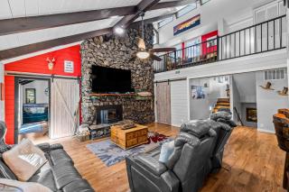 Big R Lodge Hot Tub Arcades Large Deck Retreat Near Flagstaff Attractions - 6