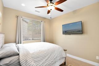 Windtree Retreat Hot Tub Pet-Friendly Fire Pit Near Downtown - 7