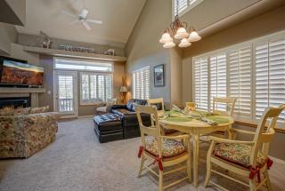 Mountain Oaks Retreat AC Spacious Flagstaff Townhome Golf Trails Nearby - 3