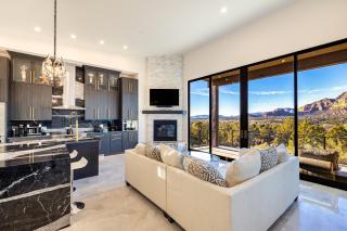 Zendona Luxury Estate Hot Tub Putting Green and Fire Pits Stunning Views Near Trails - 6