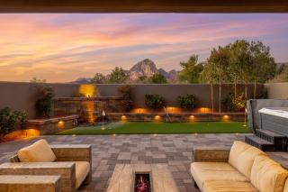 Zendona Luxury Estate Hot Tub Putting Green and Fire Pits Stunning Views Near Trails - 5
