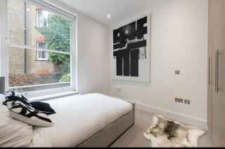 Bright, Sleek & Sophisticated Stay in Kensington - 4